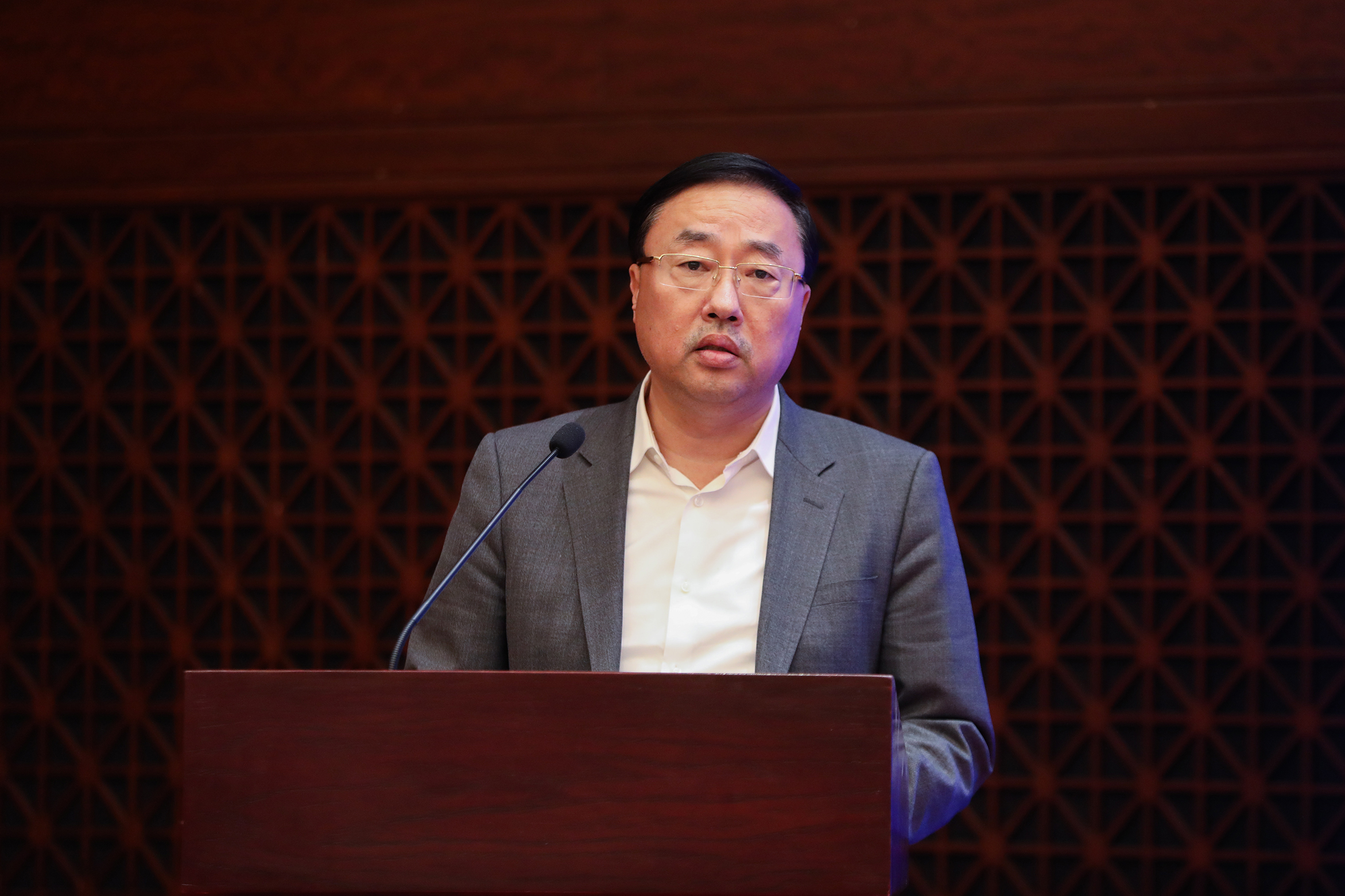新宝GG集团作为民企代表在全省做优做强现代构筑业合作互换会上讲话并签署战术合作和谈(图5) 新宝GG集团作为民企代表在全省做优做强现代构筑业合作互换会上讲话并签署战术合作和谈(图5)
