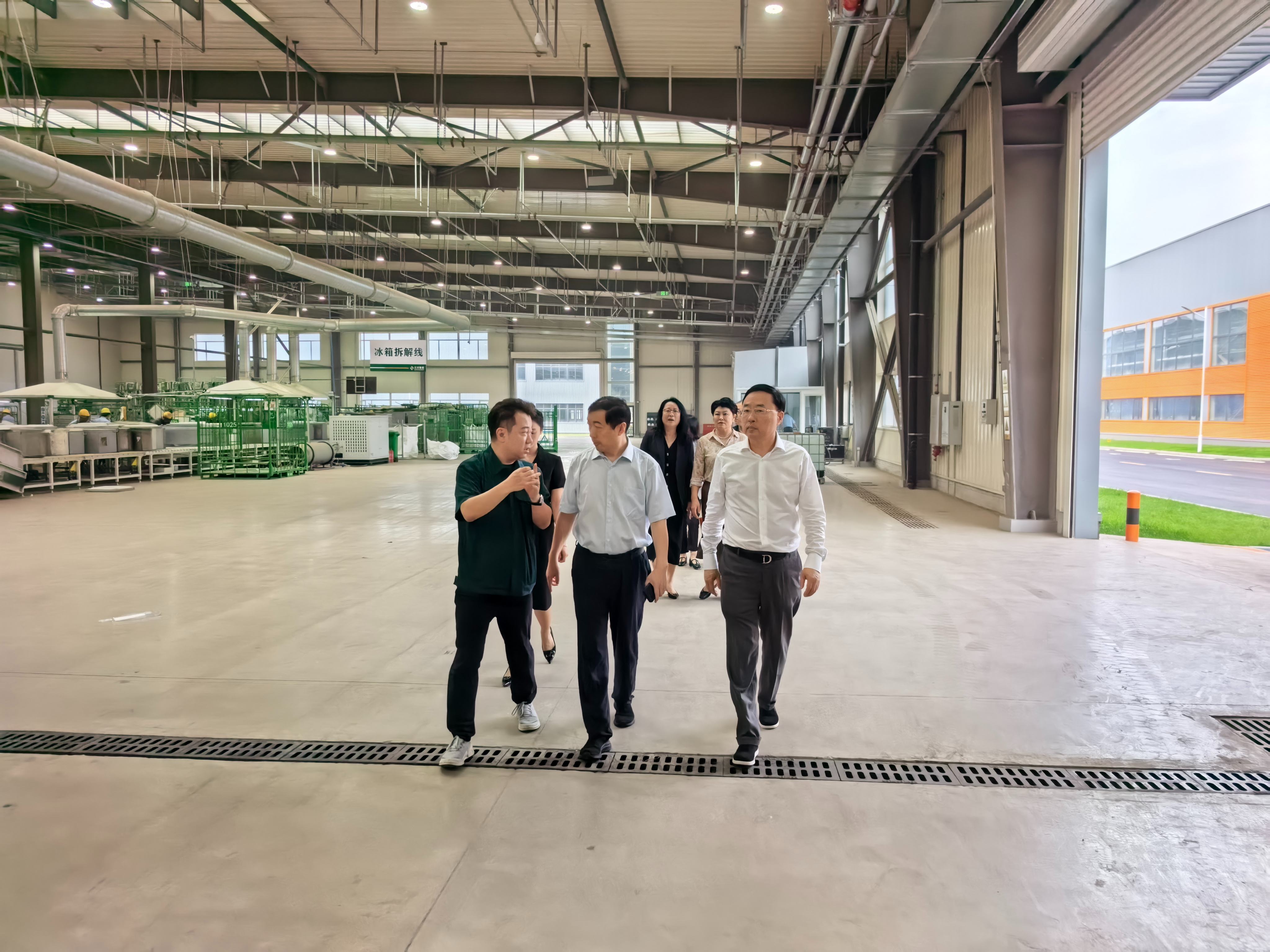 银企携手聚力 赋能循环新发展 ——交通银行大连分行辅导一行光临新宝GG集团参观互换(图3) 银企携手聚力 赋能循环新发展 ——交通银行大连分行辅导一行光临新宝GG集团参观互换(图3)